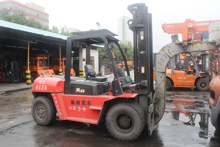 廣州港：杭叉柴油叉車(chē)助力碼頭的高強度工作
