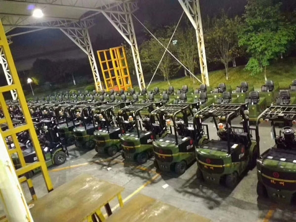 中國人民解放軍采購杭州叉車(chē)案例