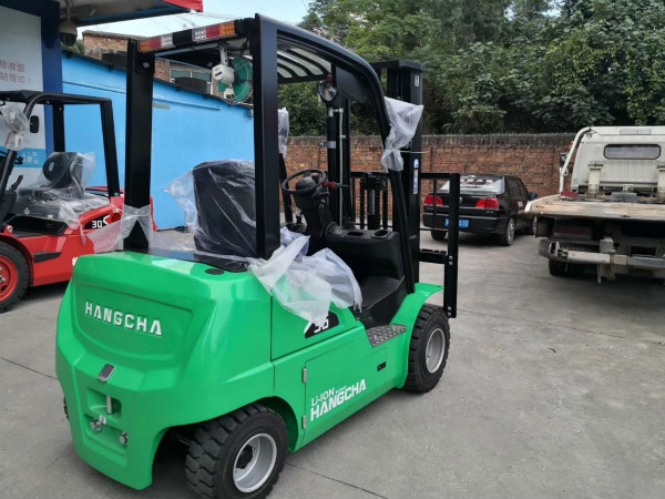 【干貨】電動(dòng)堆高車(chē)、電動(dòng)搬運車(chē)的電機和繼電器應該怎么保養？